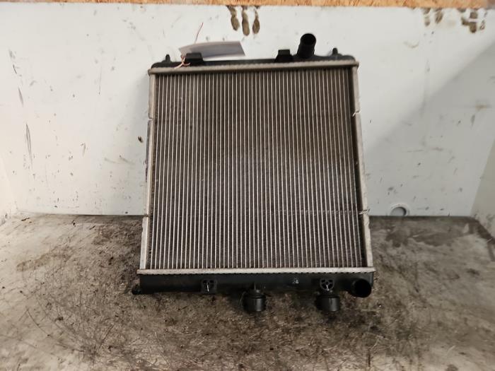 Used Radiator Opel Crossland (X) 1.2 12V Price € 35,00 Margin scheme offered by Autodemontage de Zaag