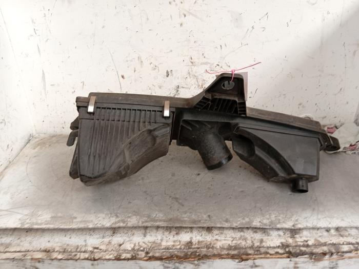 Gebrauchte Luftfiltergehäuse BMW 1 serie (F20) 114d 1.6 16V Preis € 49,99 Margenregelung angeboten von Autodemontage de Zaag
