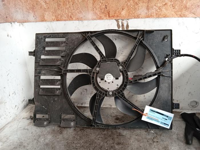 Gebrauchte Kühlerventilator Volkswagen Golf VII (AUA) 1.2 TSI 16V Preis € 49,99 Margenregelung angeboten von Autodemontage de Zaag