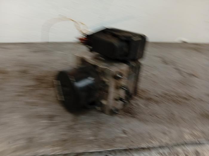 Gebrauchte ABS Pumpe Ford Focus 3 1.0 Ti-VCT EcoBoost 12V 125 Preis € 69,99 Margenregelung angeboten von Autodemontage de Zaag