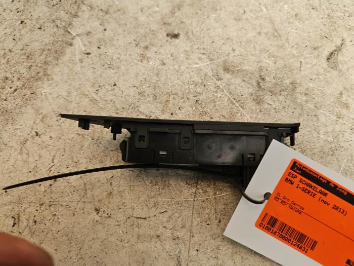 Używane Przelacznik ESP BMW 1 serie (F20) 116i 1.6 16V Cena € 29,99 Procedura marży oferowane przez Autodemontage de Zaag