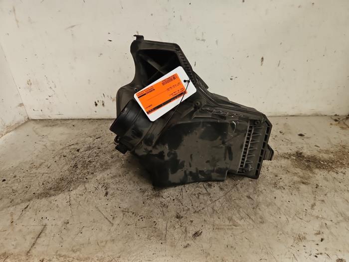 Begagnade Luftfilterhus Audi Q5 (8RB) 2.0 TFSI 16V Quattro Pris € 29,99 Marginaltabell erbjuds av Autodemontage de Zaag