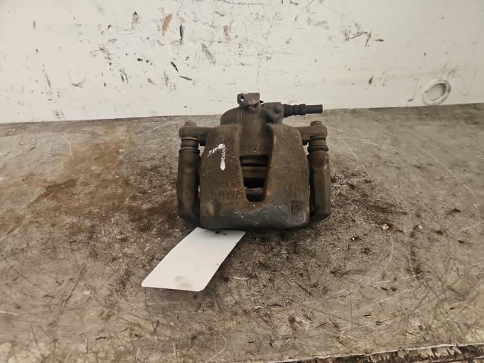 Gebrauchte Bremszange links vorne Alfa Romeo MiTo (955) 0.9 TwinAir Preis € 29,99 Margenregelung angeboten von Autodemontage de Zaag