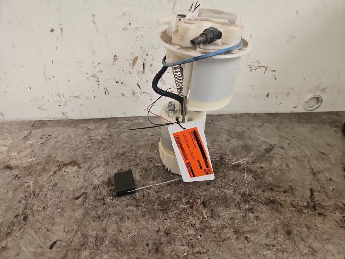 Gebrauchte Benzinpumpe Toyota Aygo (B40) 1.0 12V VVT-i Preis € 29,99 Margenregelung angeboten von Autodemontage de Zaag