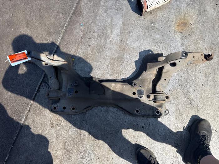 Gebrauchte Unterrahmen Ford Focus 1 Wagon 1.6 16V Preis € 99,99 Margenregelung angeboten von Autodemontage de Zaag