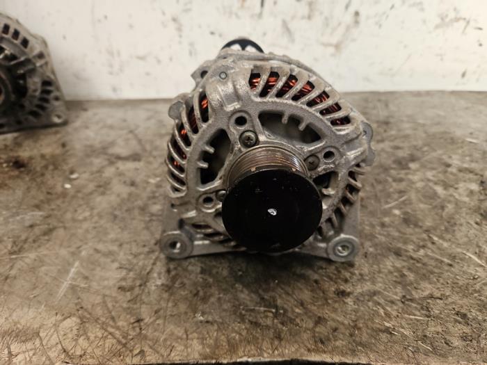 Usagé Dynamo Nissan Micra (K14) 0.9 IG-T 12V Prix € 49,99 Règlement à la marge proposé par Autodemontage de Zaag