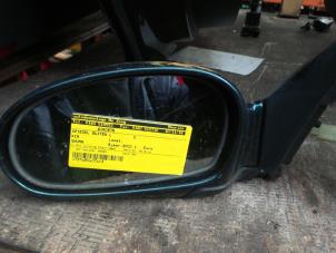 Used Wing mirror, left Kia Shuma 1.5i 16V Price € 15,00 Margin scheme offered by Autodemontage de Zaag
