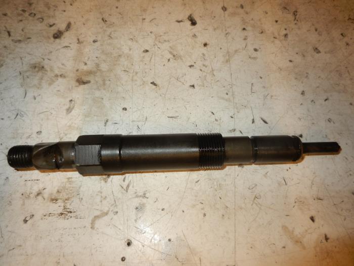 Usagé Injecteurs Ford Mondeo III Wagon 2.0 TDdi 90 16V Prix € 10,00 Règlement à la marge proposé par Autodemontage de Zaag