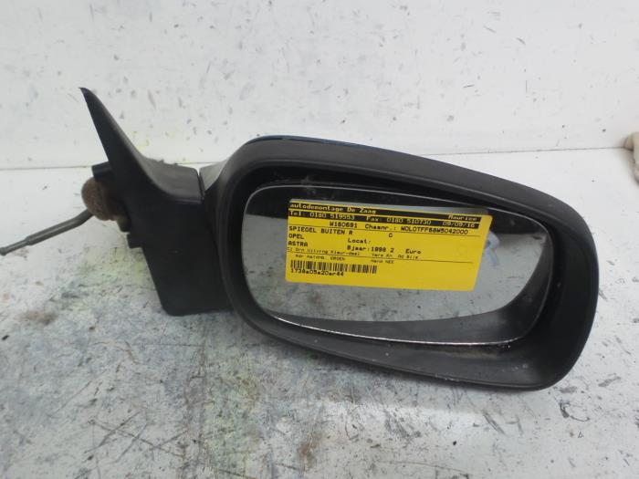 Außenspiegel rechts van een Opel Astra F (53/54/58/59) 1.6i 16V 1998