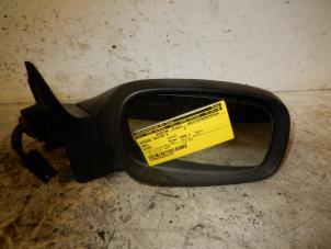 Used Wing mirror, right Opel Astra G (F08/48) 1.6 16V Price on request offered by Autodemontage de Zaag