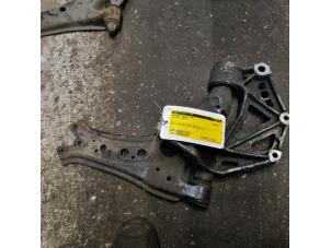 Usagé Bras de suspension avant droit Volkswagen Polo IV (9N1/2/3) 1.4 TDI 75 Prix sur demande proposé par Autodemontage de Zaag