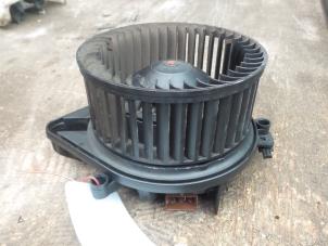 Usados Motor de ventilador de calefactor Audi A4 Avant Quattro (B6) 3.0 V6 30V Precio de solicitud ofrecido por Autodemontage de Zaag