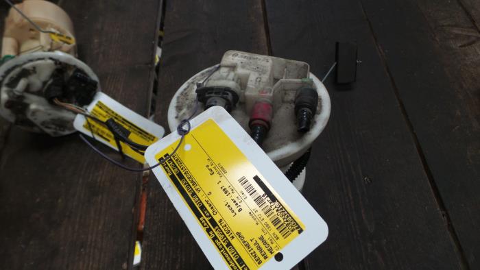 Gebrauchte Benzinpumpe Renault Megane (BA) 1.4i RL,RN Preis € 10,00 Margenregelung angeboten von Autodemontage de Zaag