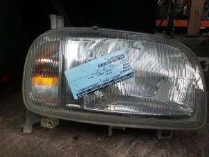 Usados Faro derecha Nissan Micra (K11) 1.0 L,LX 16V Precio de solicitud ofrecido por Autodemontage de Zaag