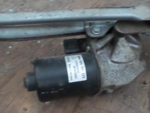 Used Front wiper motor Mercedes Vito Price on request offered by Autodemontage de Zaag