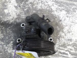 Used Power steering pump Ford Mondeo IV 1.6 TDCi 16V Price on request offered by Autodemontage de Zaag
