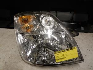 Used Headlight, right Kia Picanto (BA) 1.0 12V Price on request offered by Autodemontage de Zaag