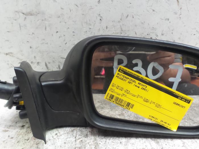 Wing mirror, right from a Peugeot 307 (3A/C/D) 1.6 16V 2001