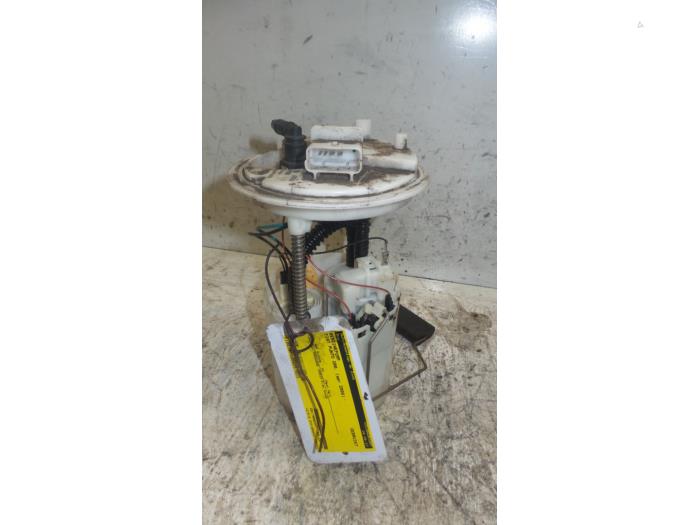 Usagé Pompe essence Fiat Grande Punto (199) 1.2 Prix € 50,00 Règlement à la marge proposé par Autodemontage de Zaag