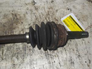 Used Front drive shaft, right Hyundai Accent II/Excel II/Pony 1.3i 12V Price € 30,00 Margin scheme offered by Autodemontage de Zaag