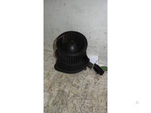Used Heating and ventilation fan motor Opel Corsa D 1.2 16V Price € 50,00 Margin scheme offered by Autodemontage de Zaag