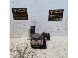 ABS Pumpe van een Dacia Logan (LS) 1.4 2006