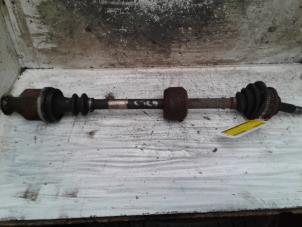 Used Front drive shaft, right Renault Clio II (BB/CB) 1.2 16V Price € 35,00 Margin scheme offered by Autodemontage de Zaag