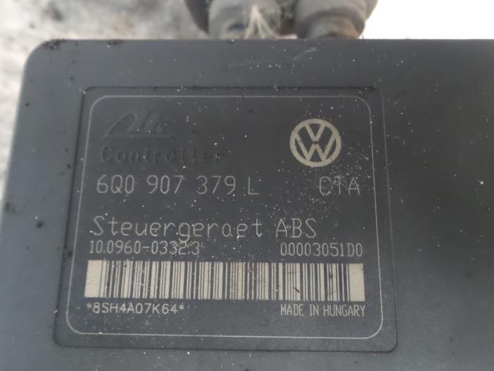 Usagé Bloc ABS Volkswagen Polo IV (9N1/2/3) 1.4 TDI 75 Prix € 90,00 Règlement à la marge proposé par Autodemontage de Zaag
