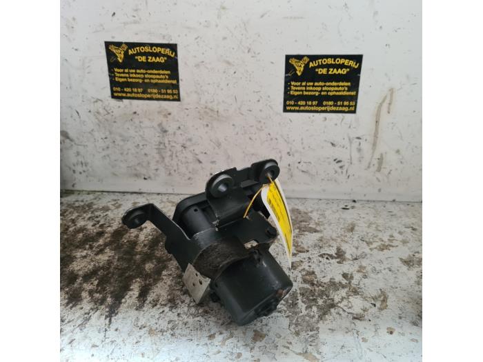 Gebrauchte ABS Pumpe Volkswagen Golf IV (1J1) 1.6 16V Preis € 60,00 Margenregelung angeboten von Autodemontage de Zaag