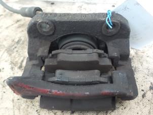 Used Front brake calliper, left Renault Clio II (BB/CB) 1.2 16V Price € 20,00 Margin scheme offered by Autodemontage de Zaag