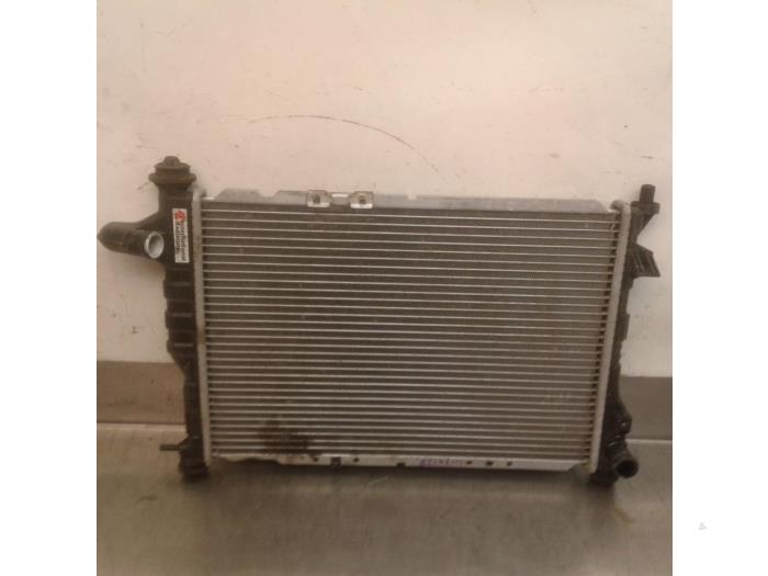 Usagé Radiateur Chevrolet Matiz 0.8 Prix € 20,99 Règlement à la marge proposé par Japoto Parts B.V.