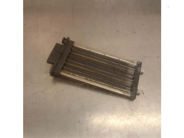 Heating radiator from a SsangYong Rexton 2.7 Xdi RX/RJ 270 16V 2006