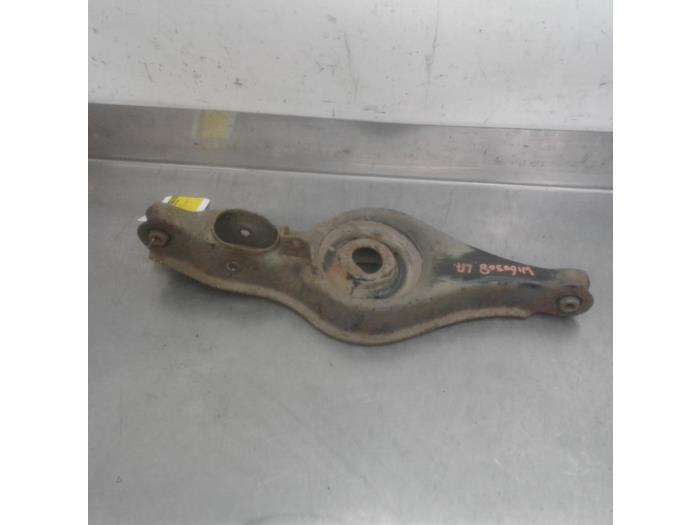 Rear lower wishbone, left from a Mitsubishi Outlander (CW) 2.2 DI-D 16V 4x4 2009