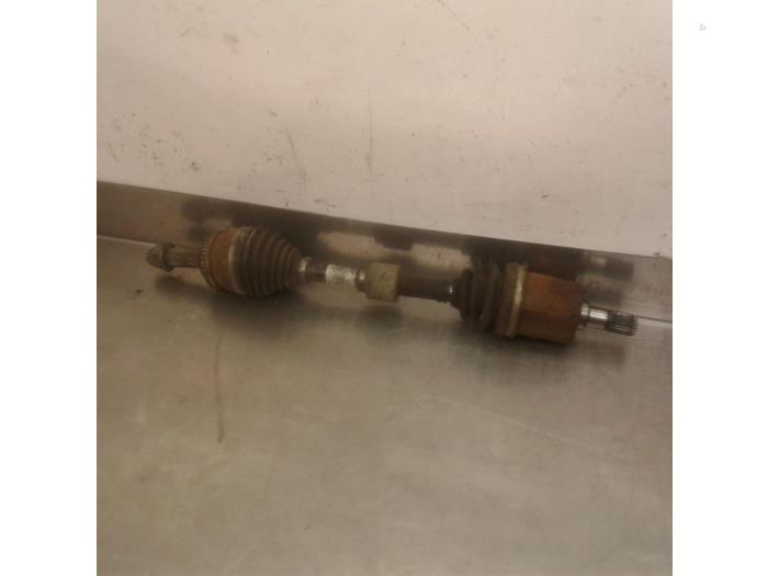Front drive shaft, left from a Kia Cee'd Sporty Wagon (EDF) 1.6 CRDi 16V 2009