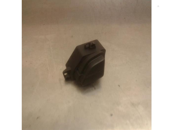 Usagé Divers Hyundai i30 (FD) 1.4 CVVT 16V Prix € 10,50 Règlement à la marge proposé par Japoto Parts B.V.