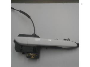New Front door handle 4-door, right Hyundai Tucson (TL) 1.6 GDi 16V 2WD Price € 36,24 Inclusive VAT offered by Japoto Parts B.V.