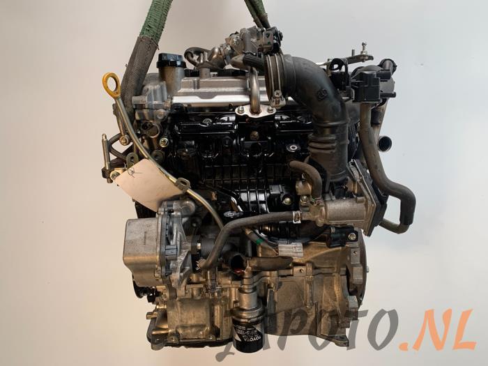 Motor van een Toyota Yaris III (P13) 1.5 16V Hybrid 2017