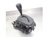 Automatic gear selector from a Toyota Yaris III (P13), 2010 / 2020 1.5 16V Hybrid, Hatchback, Electric Petrol, 1.497cc, 74kW (101pk), FWD, 1NZFXE, 2012-03 / 2020-06, NHP13 2017