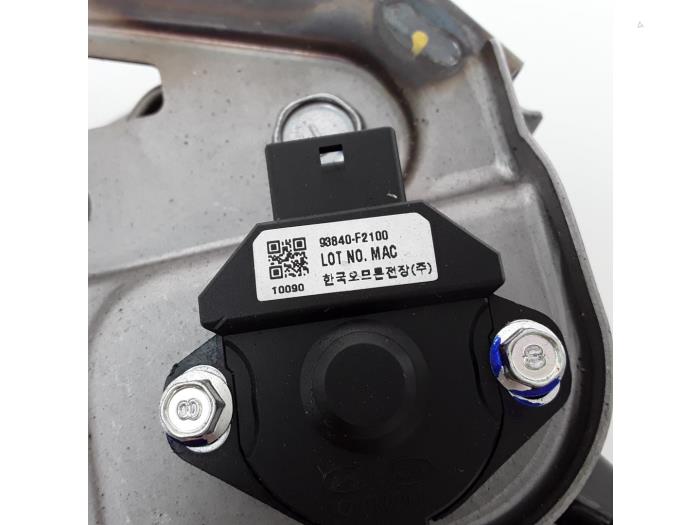 Brake pedal from a Kia Rio IV (YB) 1.0i T-GDi 100 12V 2017