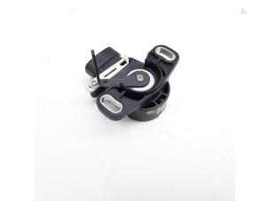 Gaspedalposition Sensor van een Toyota Prius (ZVW3) 1.8 16V 2011