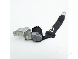 Used Rear seatbelt, right Toyota Auris (E18) 1.2 T 16V Price € 50,00 Margin scheme offered by Japoto Parts B.V.