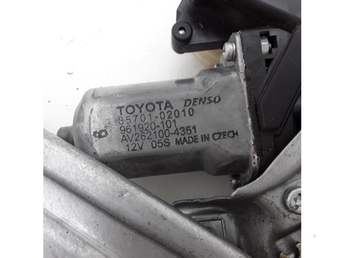 Mécanique vitre 4portes arrière gauche d'un Toyota Auris (E18) 1.2 T 16V 2015