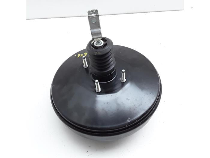 Usagé Servo frein Toyota Auris (E18) 1.2 T 16V Prix € 26,20 Règlement à la marge proposé par Japoto Parts B.V.