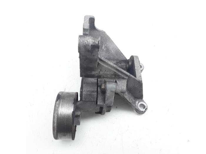 Used Power steering pump bracket Subaru Legacy Touring Wagon (BP) 3.0 R 24V Price € 26,25 Margin scheme offered by Japoto Parts B.V.