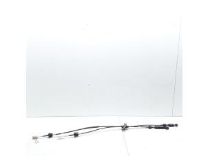 Used Gearbox shift cable Hyundai i30 Crosswagon (WWH) 1.6 CVVT 16V Price € 30,00 Margin scheme offered by Japoto Parts B.V.