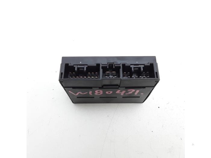 Body control computer from a Lexus IS (E2) 250 2.5 V6 24V 2009
