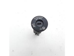 Used Airbag lock Nissan Note (E12) 1.2 68 Price € 8,95 Margin scheme offered by Japoto Parts B.V.