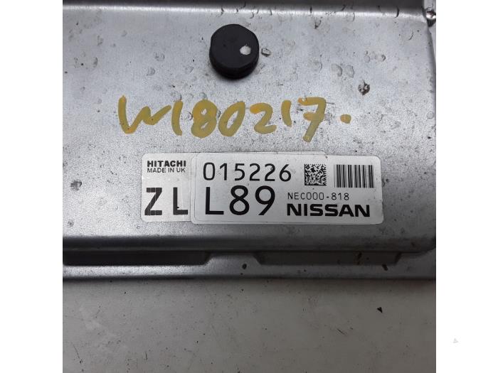 Zündschloss + Steuergerät van een Nissan Note (E12) 1.2 68 2015
