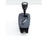 Automatic gear selector from a Toyota Yaris III (P13), 2010 / 2020 1.5 16V Hybrid, Hatchback, Electric Petrol, 1.497cc, 74kW (101pk), FWD, 1NZFXE, 2012-03 / 2020-06, NHP13 2016