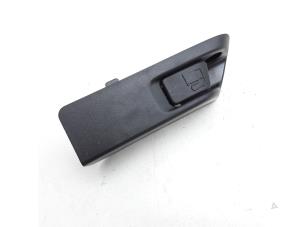 Used Tank cap cover switch Toyota Yaris III (P13) 1.5 16V Hybrid Price € 12,49 Margin scheme offered by Japoto Parts B.V.